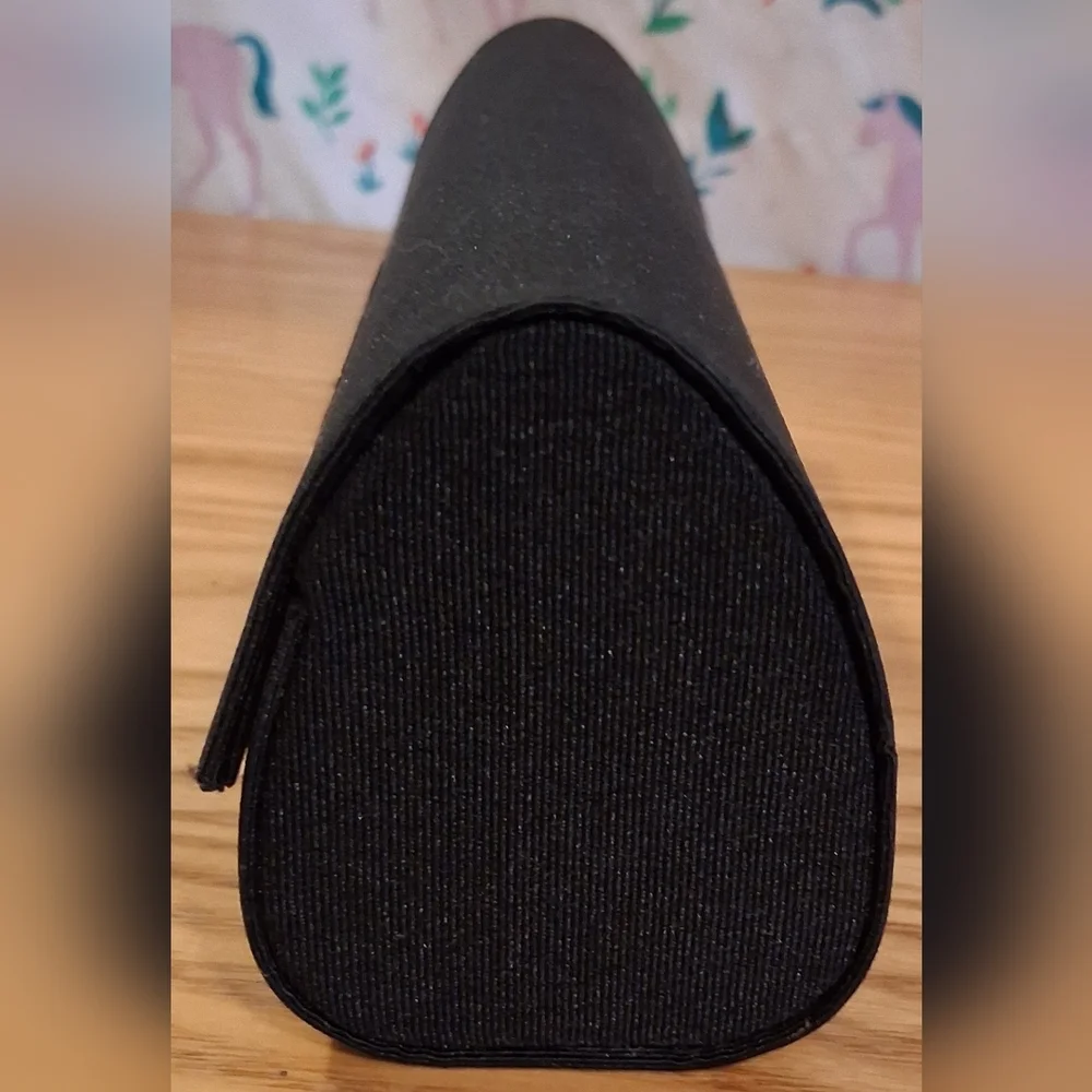 EUC Dolce & Gabbana Black Ribbed Magnetic Close Hard Shell Glasses Case